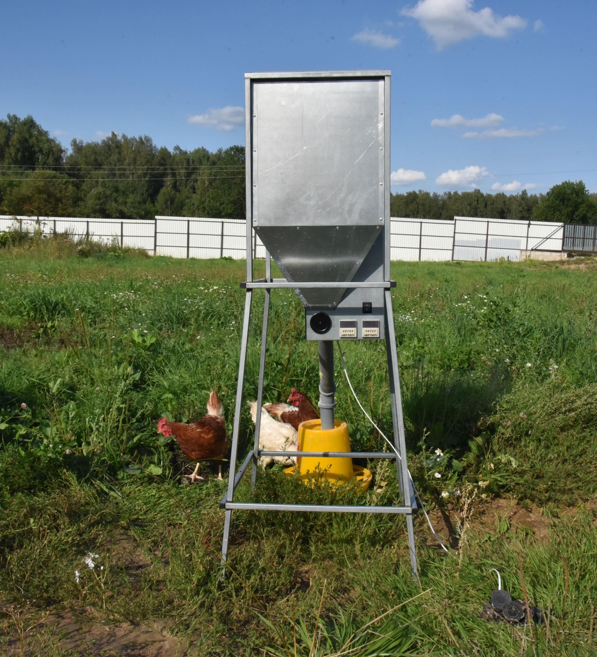 Бункер кормовой автоматический "Дозатор 45". Фото 13 Бункер кормовой автоматический "Дозатор 45". Фото 13