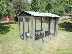 Домики и выгулы для индюков